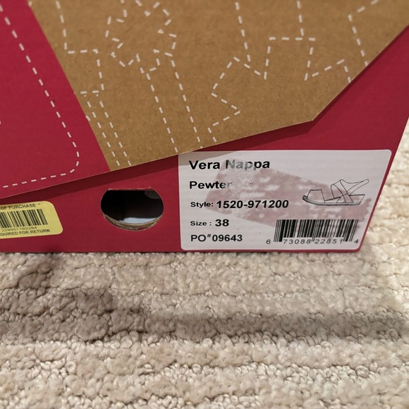 EUC Dansko Vera Nappa pewter size 38 shoes - Picture 3 of 4